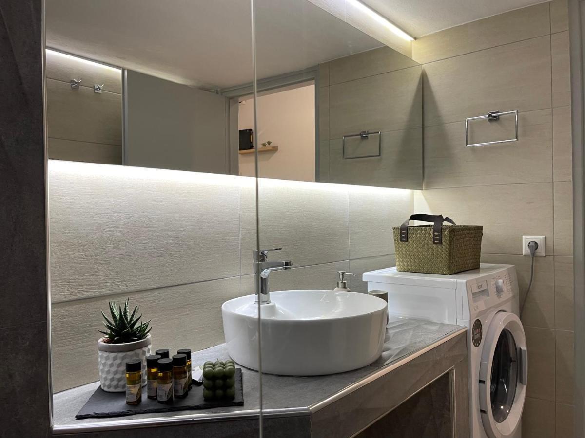 Green&Grey Apartment Кавала Екстериор снимка